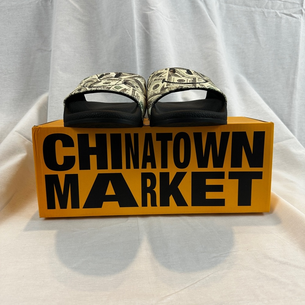 Chinatown Market, Slides Size 5Y, Brand New‼️
